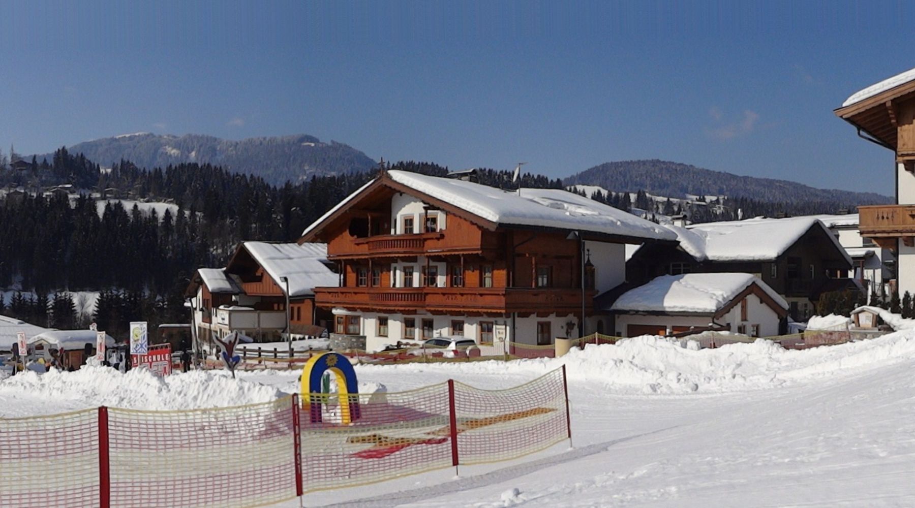 A Kinderland Schischule Alpin.jpg